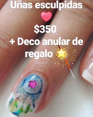 Uñas esculpidas en acrílico