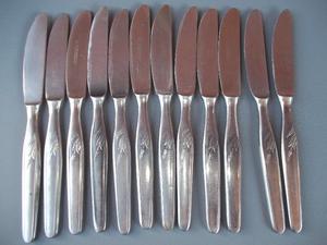 Cuchillos de acero y Tramontina usados