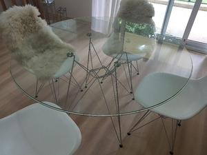 Mesa redonda de vidrio Eames