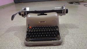Máquina de escribir Olivetti, excelente estado