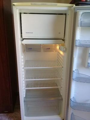 Heladera Eslabón de Lujo con Congelador