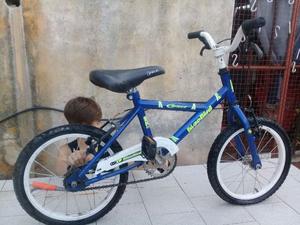 hermosa bicicleta de niño.