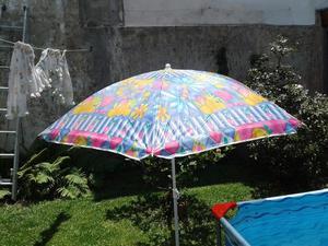 SOMBRILLA PARA SOL Y PLAYA COMO NUEVA