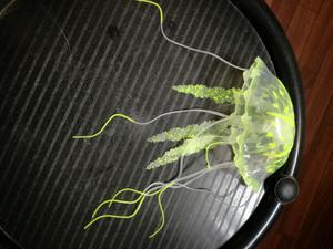 Medusa adorno de pecera 12 cm