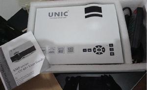 Proyector UNIC UC40