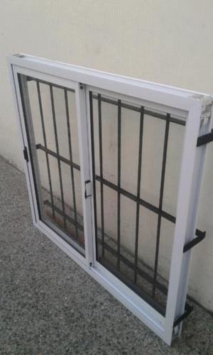 Ventana con reja 120x110