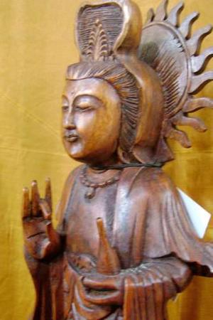 Escultura Kuan Yin Parada De 45 Cm En Madera De Teka