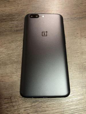 OnePlus 5 128 GB de almacenamiento 8 GB de ram