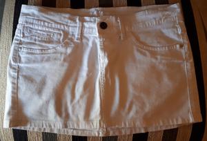 Vendo minifalda BLANCA de gabardina. Marca: ID#. Buen