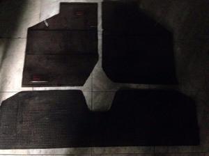 alfombras de goma el juego universal vendo color negras