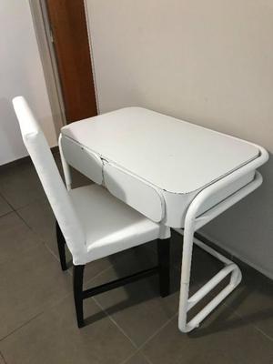 ESCRITORIO CON SILLA