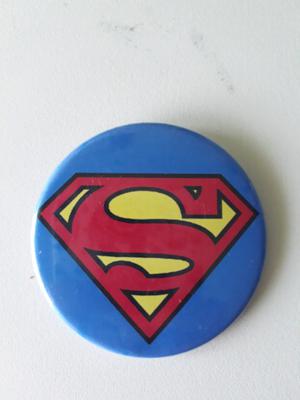 PRENDEDOR DE SUPERMAN