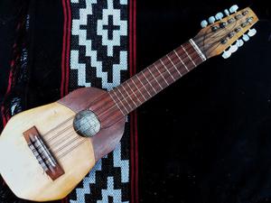 Vendo charango de Luthier Marcelo Barbero (cordoba)