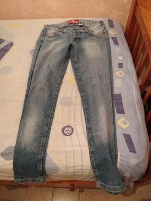 Jeans de adolescente de mujer