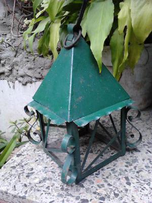 VENDO ANTIGUO FAROL DE UNA LUZ, ALTO 27 cm. CON 3 VIDRIOS,