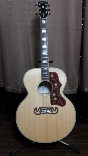 Vendo guitarra GIBSON Modelo J 200 STD