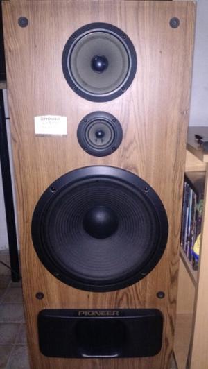 Vendo o permuto!! Pioneer sc-r 570 de 3 bias de 150 rms de