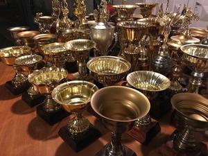 Lote 58 Trofeos Copas, Copones de Metal - Igual a Nuevos!!