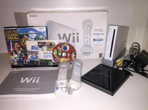 NINTENDO Wii CHIPEADA EN CAJA ORIGINAL COMPLETA MUY BUEN