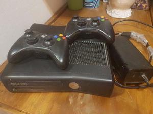 Xbox360 2 joystick y 3 juegos