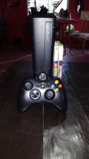 Consola Xbox 360 250gb Con 1 Joystick 2 Juegos