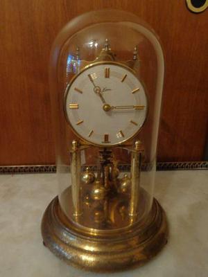 Exquisito Reloj Con Cúpula Funcionando De Colección