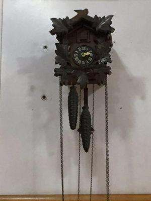 Reloj Cucu En Madera Con Pendulo