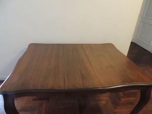 Vendo Juego de muebles antiguo: Mesa + 4 sillas