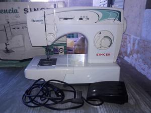 Maquina de coser singer