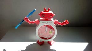 Reloj robot despertador
