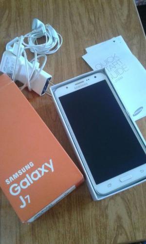 Samsung Galaxy J liberado y accesorios