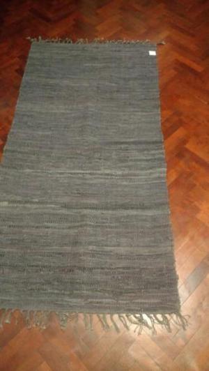 Alfombra cuero azul y otra beige, entrecru,(2,20x1,20)S/U