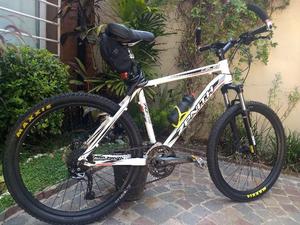 Bicicleta ZENITH CALEA rod 26 Impecable