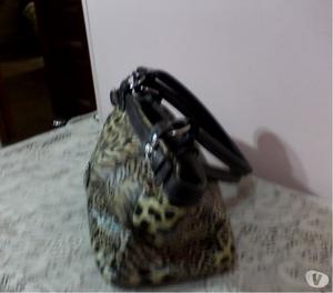 CARTERA SIMIL CUERO ANIMAL PRINT NUEVA MUY COMODA