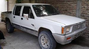 Camioneta 4x4 Mitsubishi L200 Mod 97