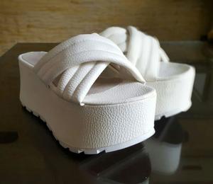 Liquido hermosos zapatos blancos!!