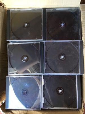 Líquido lote de 140 cajas de CD