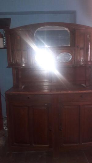 Mueble cedro antiguo, medidas 1.39 ancho, 1.80 alto. 40