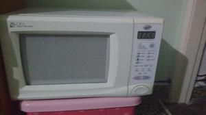 Se vende microondas