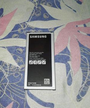 Vendo bateria Samsung J7 2016 (original)