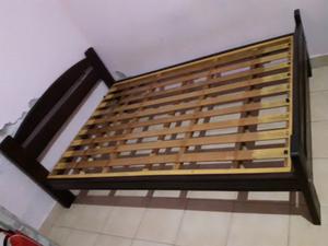 Vendo cama algarrobo por mudanza!