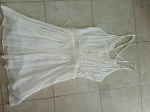 Vestido blanco o blusa blanca sin uso