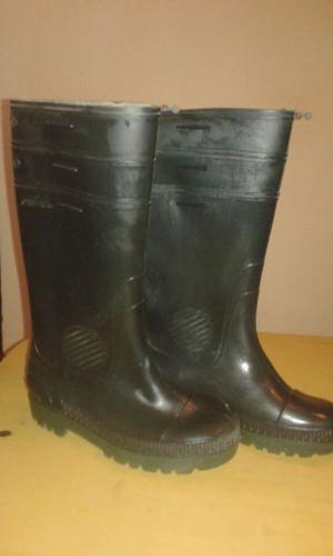 vendo botas para lluvia nro 43