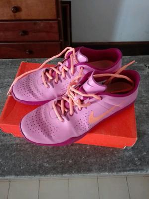 Liquido zapatillas nike originales talle 37