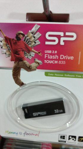 Pendrive Sp Usb 2.0 32gb Flash Drive Touch 835