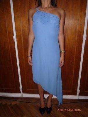 Vestido celeste Noche. $550