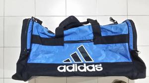 Bolso Adidas 28 x 28 x 63 cmts.Nuevo.