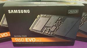 Disco SSD Samsung 250GB 960 EVO NVMe M.2 Internal