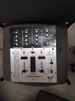 PROFESIONAL DJ MIXER, DXO52 BEHRINGER