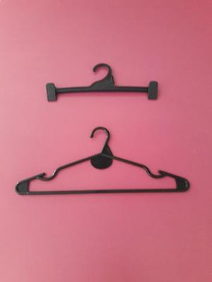 Vendo maniquies,perchas y perchero